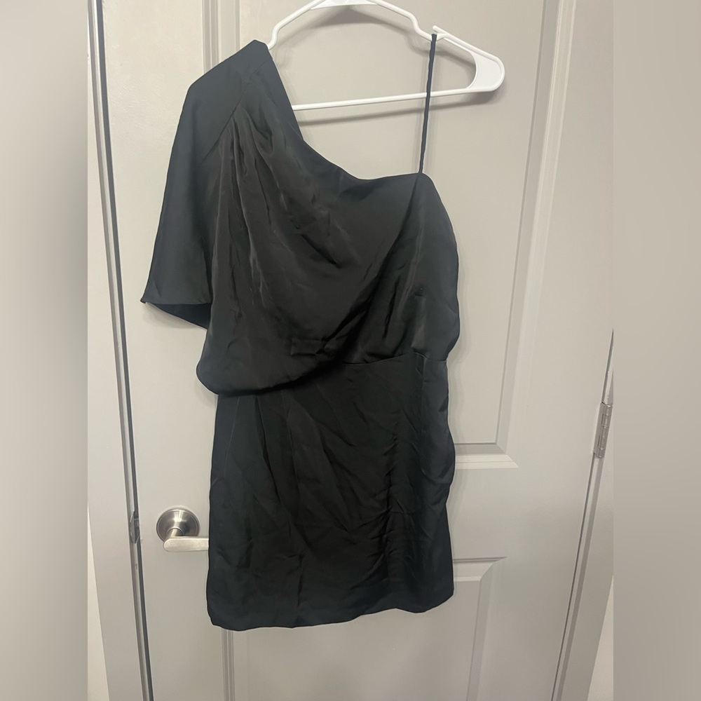 NEVER WORN Black Cocktail dress from These Threw Boutique
